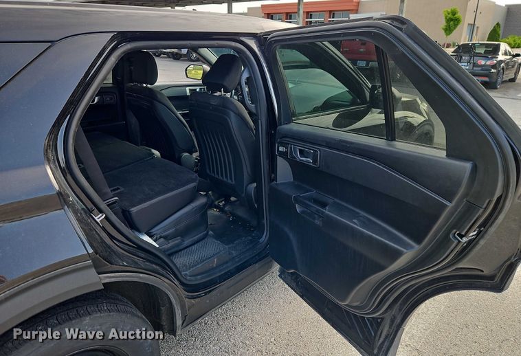 image for item EJ0036 2020 Ford Explorer Police Interceptor SUV