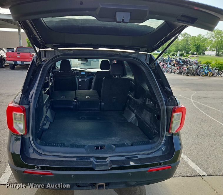 image for item EJ0036 2020 Ford Explorer Police Interceptor SUV