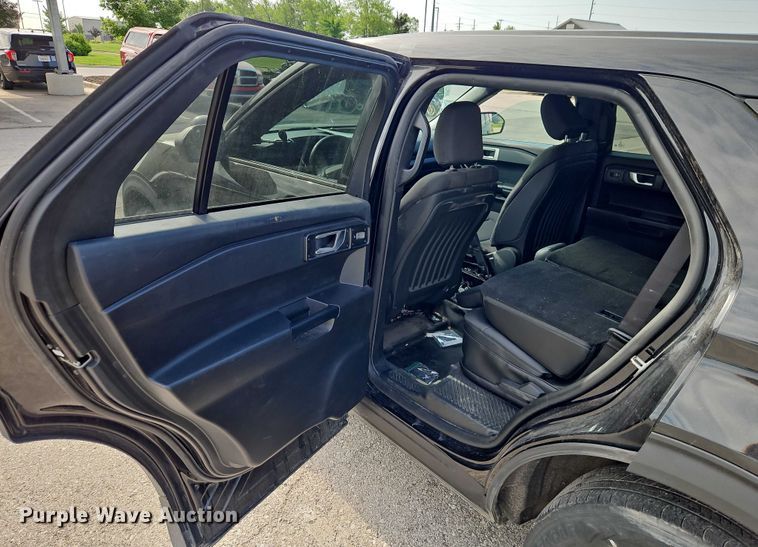 image for item EJ0036 2020 Ford Explorer Police Interceptor SUV