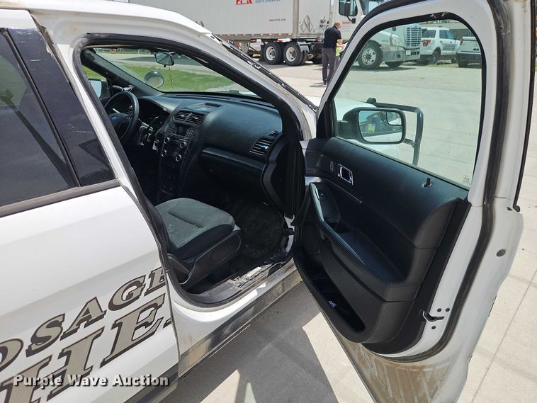 image for item EJ0042 2017 Ford Explorer Police Interceptor 