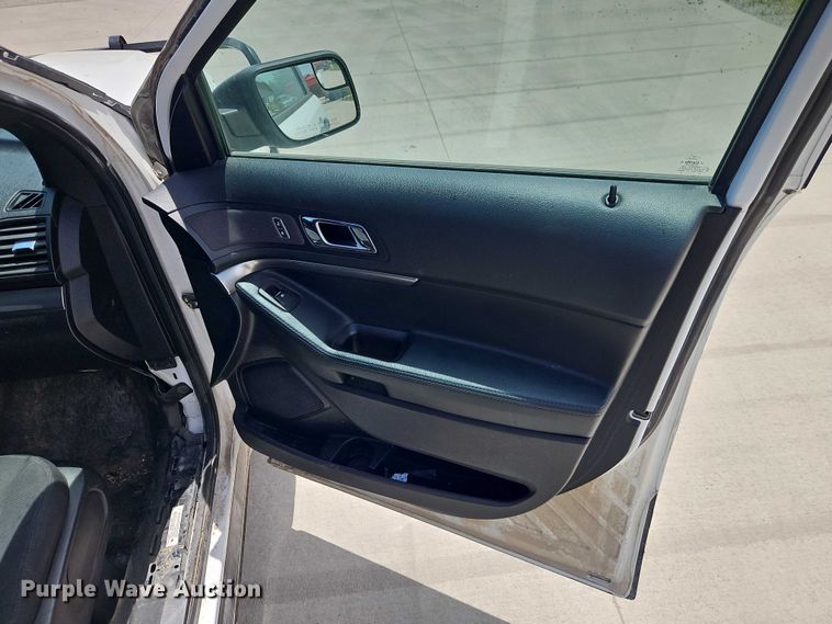 image for item EJ0042 2017 Ford Explorer Police Interceptor 