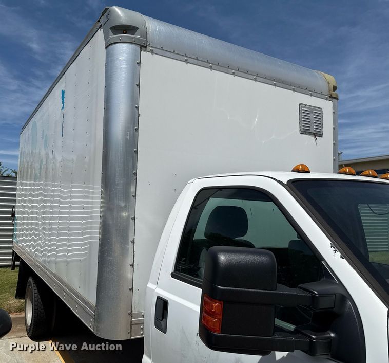 image for item EJ4487 2014 Ford F550 Super Duty box truck