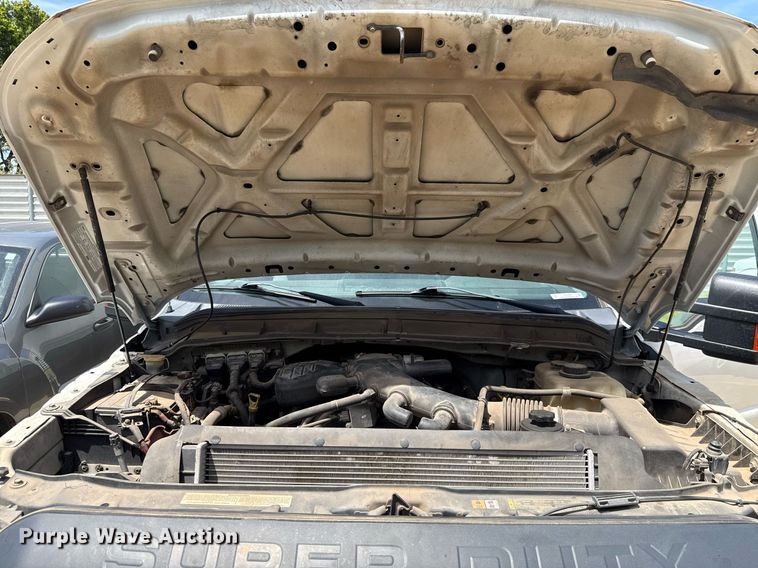 image for item EJ4487 2014 Ford F550 Super Duty box truck