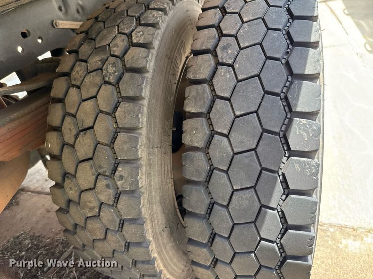 image for item EJ4487 2014 Ford F550 Super Duty box truck