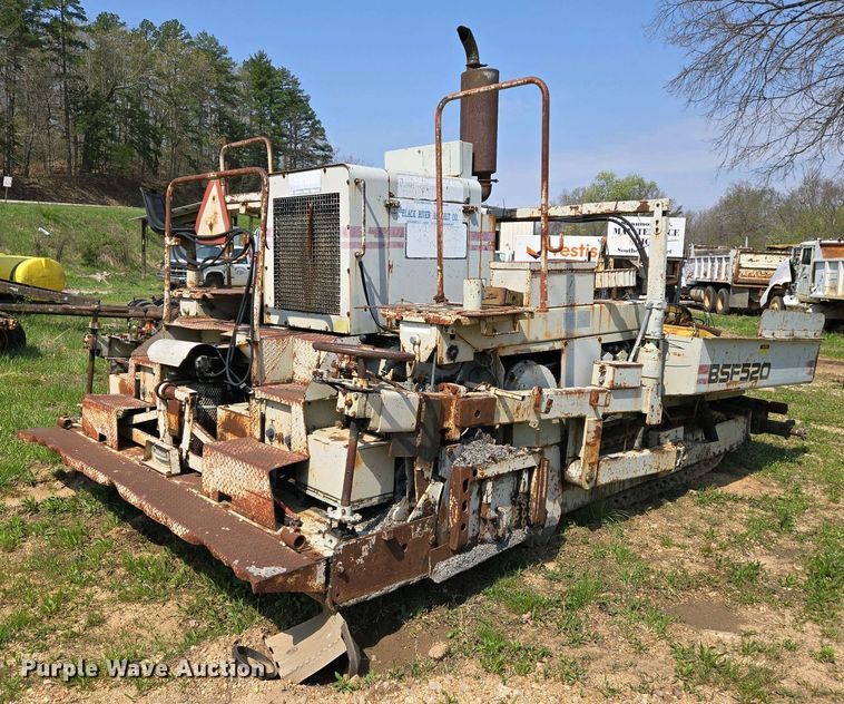 image for item EJ7442 1983 Cedar Rapids BSF520 paver