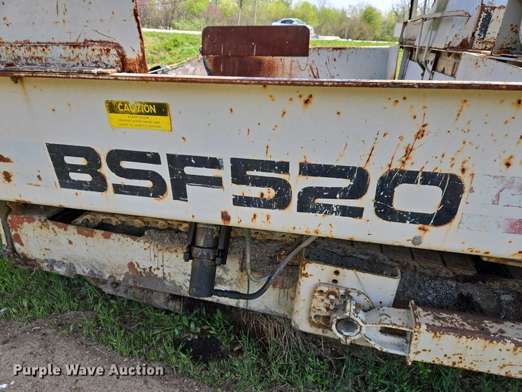 image for item EJ7442 1983 Cedar Rapids BSF520 paver