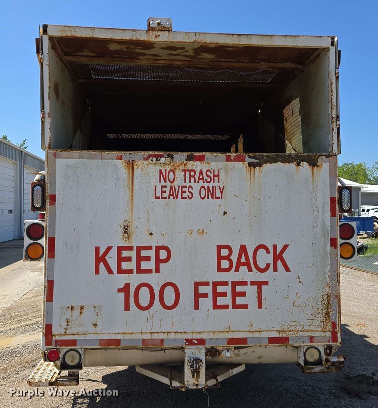 image for item EJ7526 1994 Ford L8000 refuse truck