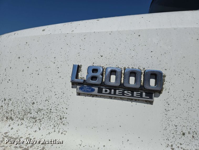 image for item EJ7526 1994 Ford L8000 refuse truck