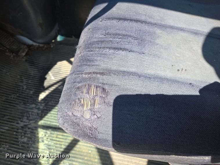 image for item EJ7526 1994 Ford L8000 refuse truck