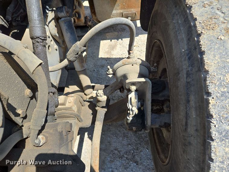 image for item EJ7526 1994 Ford L8000 refuse truck