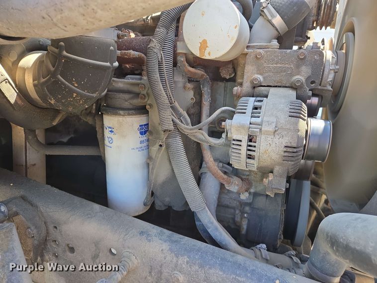 image for item EJ7526 1994 Ford L8000 refuse truck