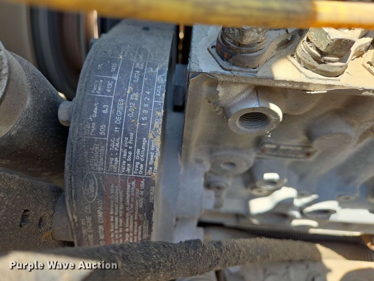 image for item EJ7526 1994 Ford L8000 refuse truck