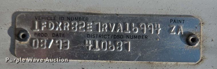 image for item EJ7526 1994 Ford L8000 refuse truck