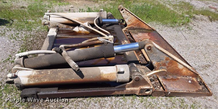 image for item EJ7526 1994 Ford L8000 refuse truck