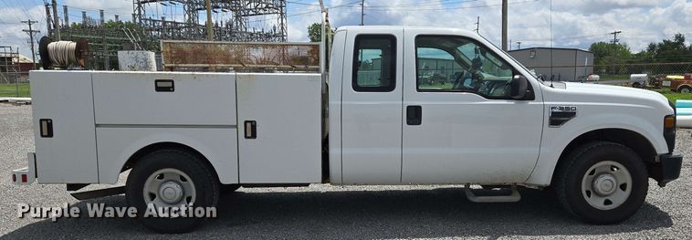 image for item EJ7555 2008 Ford F350 Super Duty XL SuperCab utility bed pickup truck