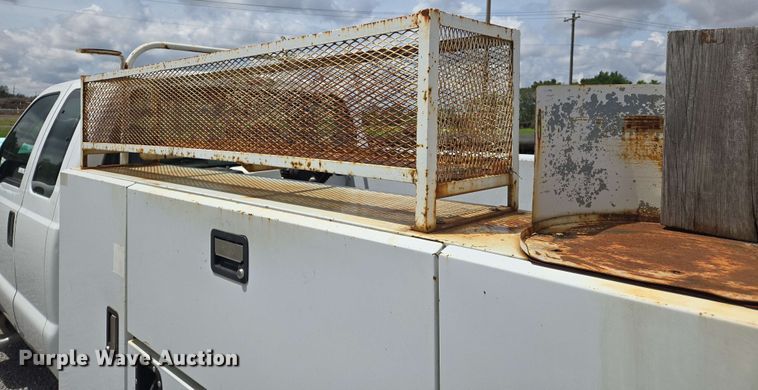 image for item EJ7555 2008 Ford F350 Super Duty XL SuperCab utility bed pickup truck