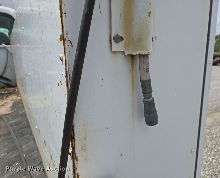 image for item EJ7555 2008 Ford F350 Super Duty XL SuperCab utility bed pickup truck