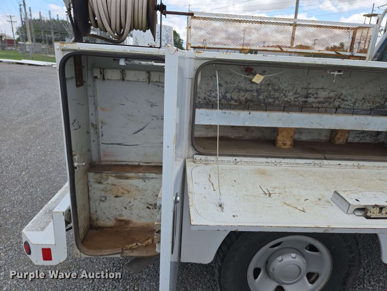 image for item EJ7555 2008 Ford F350 Super Duty XL SuperCab utility bed pickup truck