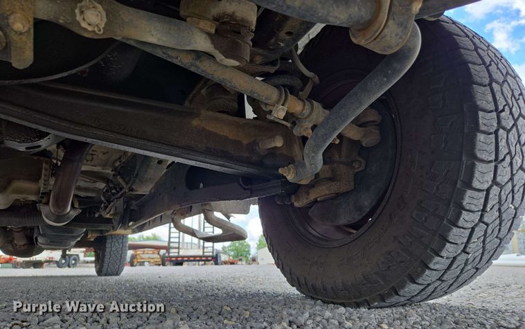 image for item EJ7555 2008 Ford F350 Super Duty XL SuperCab utility bed pickup truck