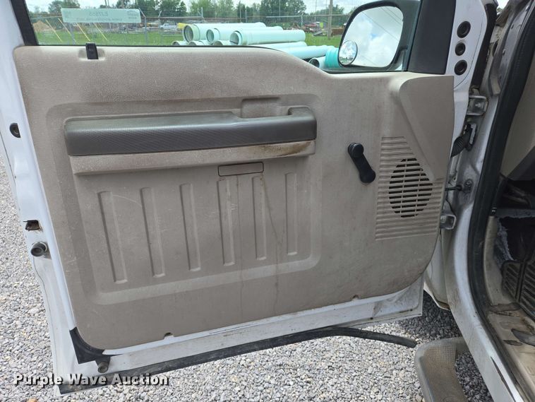 image for item EJ7555 2008 Ford F350 Super Duty XL SuperCab utility bed pickup truck