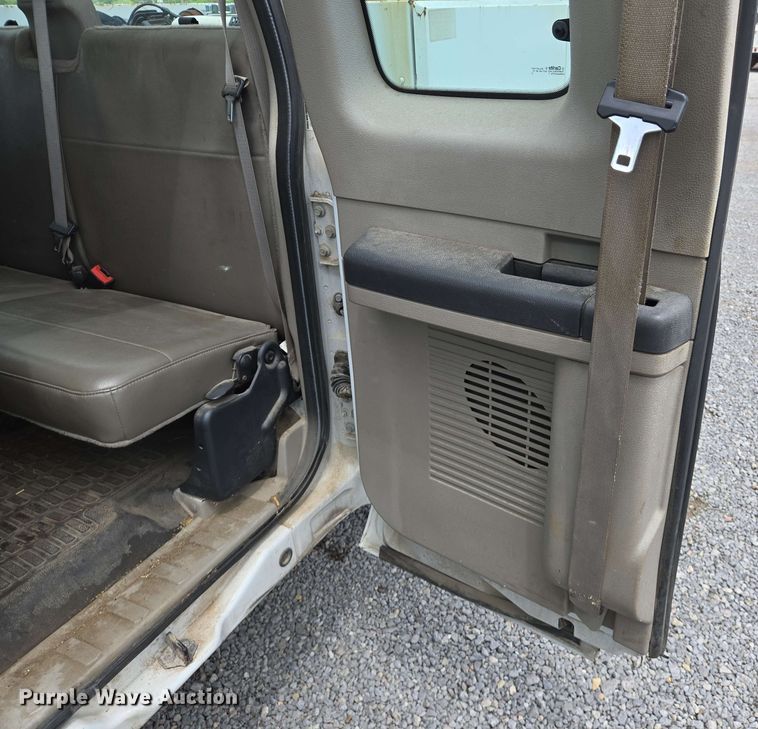 image for item EJ7555 2008 Ford F350 Super Duty XL SuperCab utility bed pickup truck