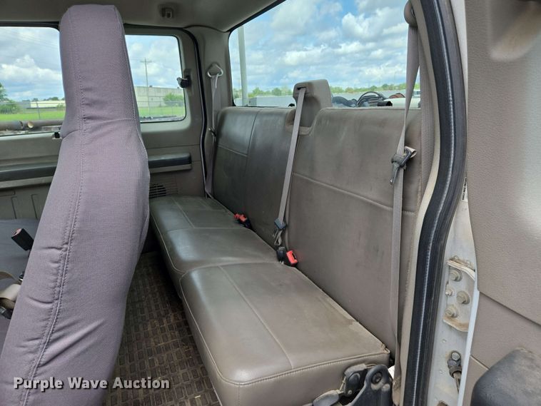 image for item EJ7555 2008 Ford F350 Super Duty XL SuperCab utility bed pickup truck