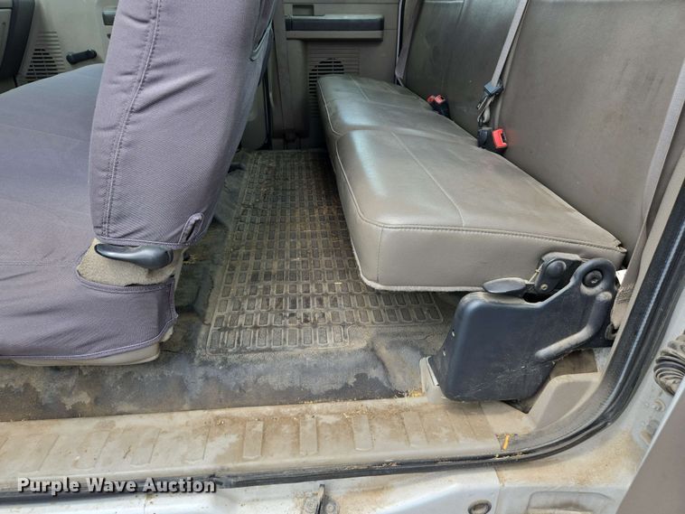 image for item EJ7555 2008 Ford F350 Super Duty XL SuperCab utility bed pickup truck