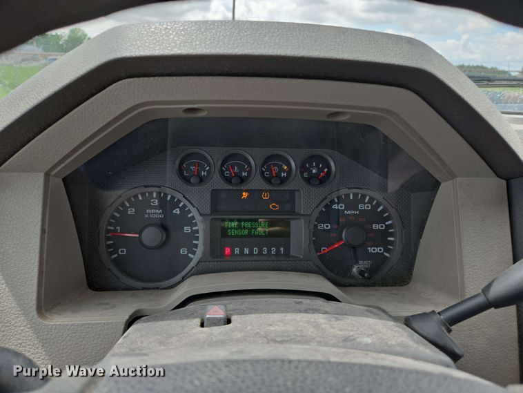 image for item EJ7555 2008 Ford F350 Super Duty XL SuperCab utility bed pickup truck