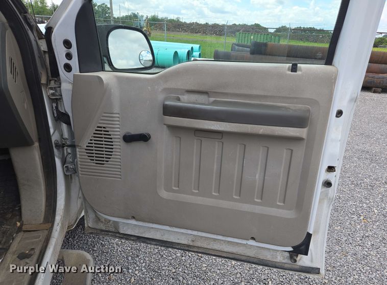 image for item EJ7555 2008 Ford F350 Super Duty XL SuperCab utility bed pickup truck