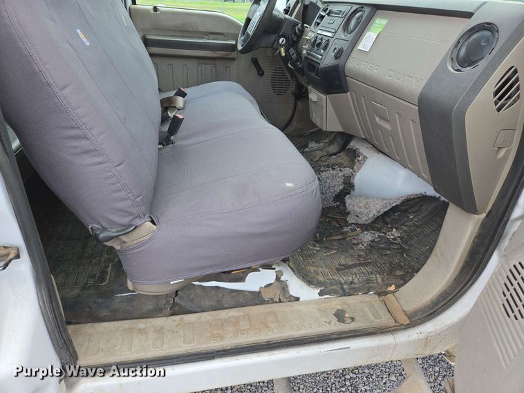 image for item EJ7555 2008 Ford F350 Super Duty XL SuperCab utility bed pickup truck