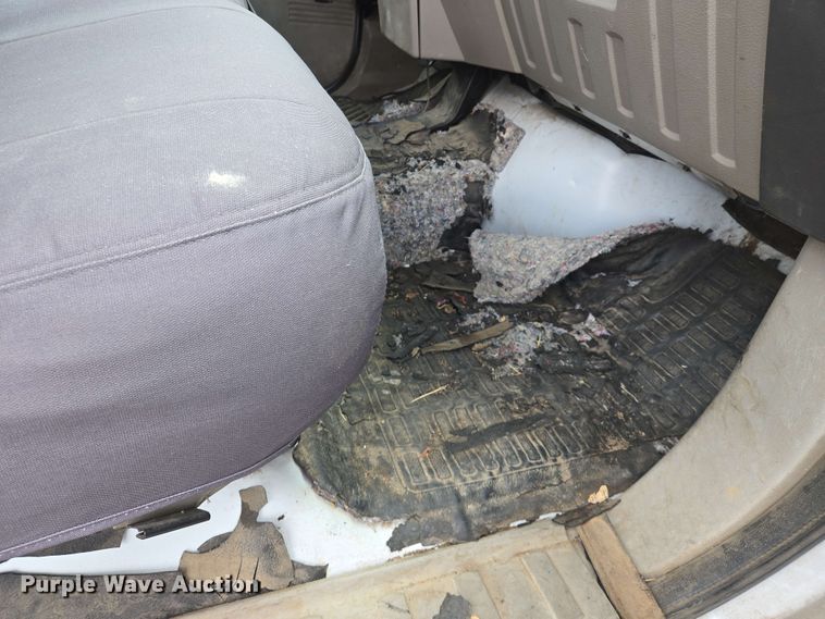 image for item EJ7555 2008 Ford F350 Super Duty XL SuperCab utility bed pickup truck