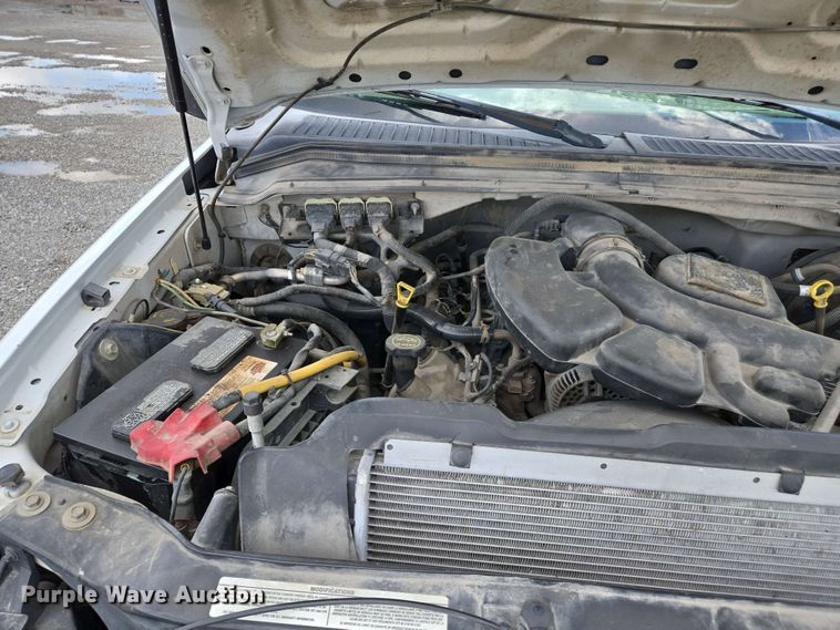 image for item EJ7555 2008 Ford F350 Super Duty XL SuperCab utility bed pickup truck