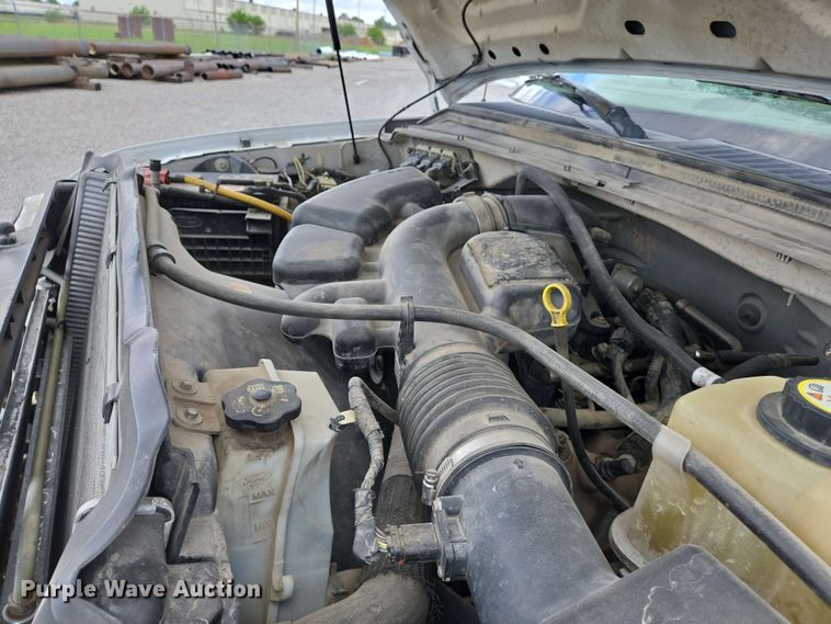 image for item EJ7555 2008 Ford F350 Super Duty XL SuperCab utility bed pickup truck