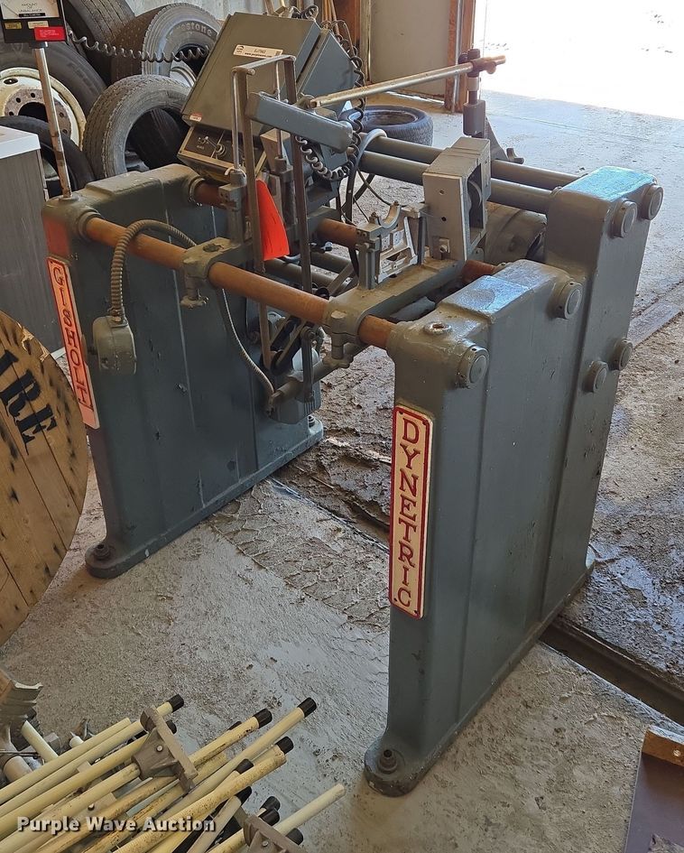 image for item EJ7563 Gisholt Dynetric balancing machine