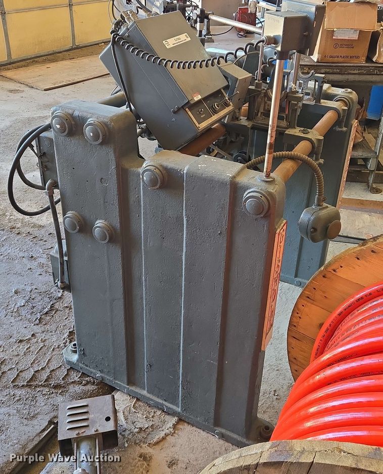 image for item EJ7563 Gisholt Dynetric balancing machine