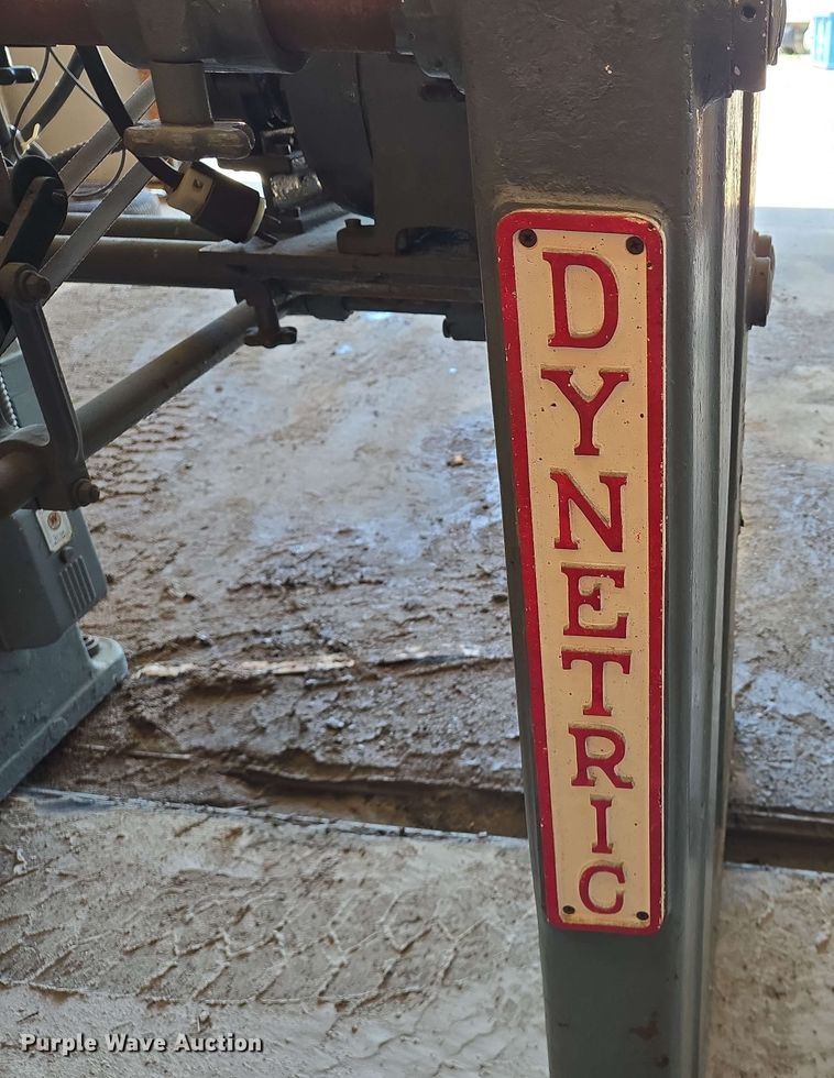 image for item EJ7563 Gisholt Dynetric balancing machine