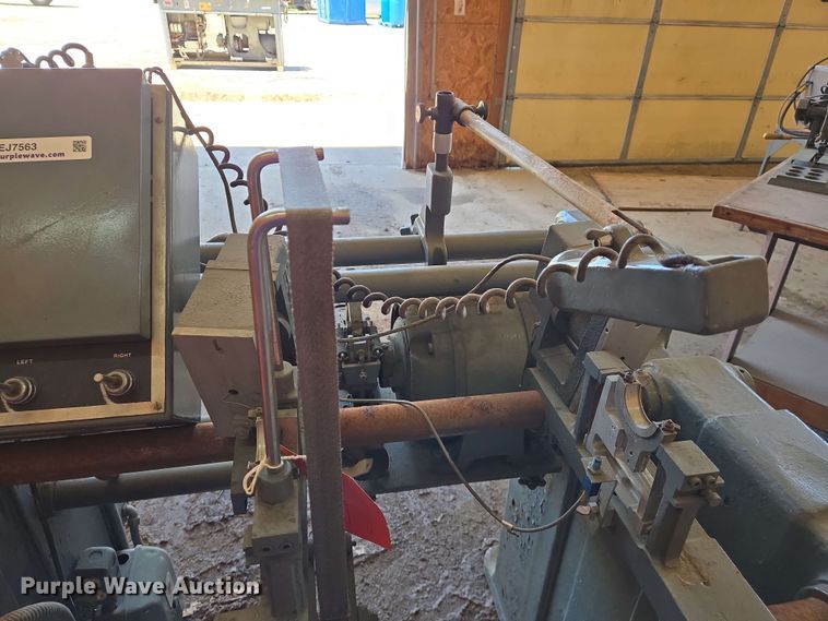 image for item EJ7563 Gisholt Dynetric balancing machine