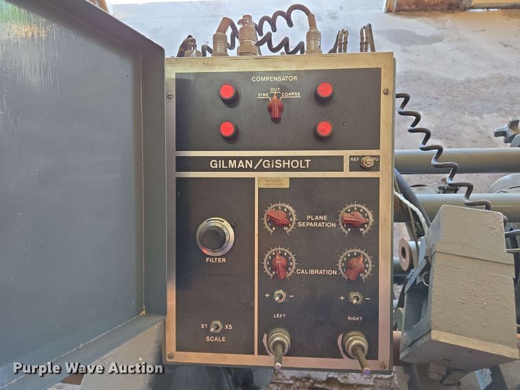 image for item EJ7563 Gisholt Dynetric balancing machine