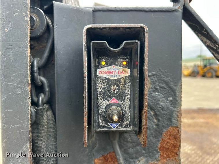 image for item EK3004 2014 Ford F550 Super Duty XL flatbed truck