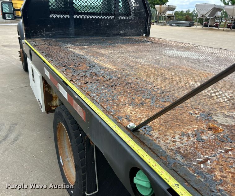 image for item EK3004 2014 Ford F550 Super Duty XL flatbed truck