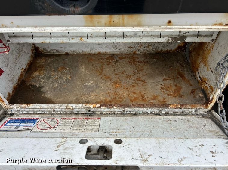 image for item EK3004 2014 Ford F550 Super Duty XL flatbed truck