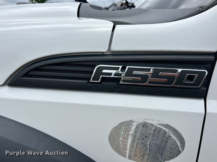 image for item EK3004 2014 Ford F550 Super Duty XL flatbed truck