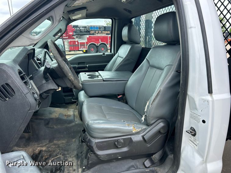 image for item EK3004 2014 Ford F550 Super Duty XL flatbed truck