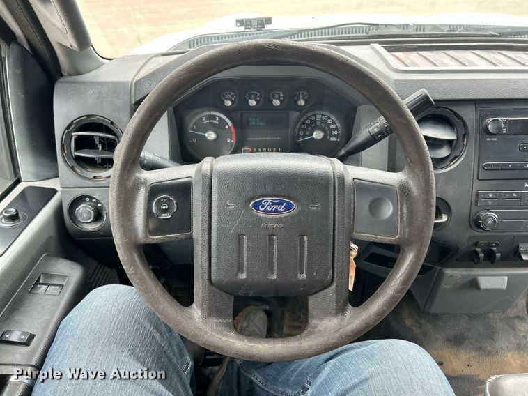 image for item EK3004 2014 Ford F550 Super Duty XL flatbed truck