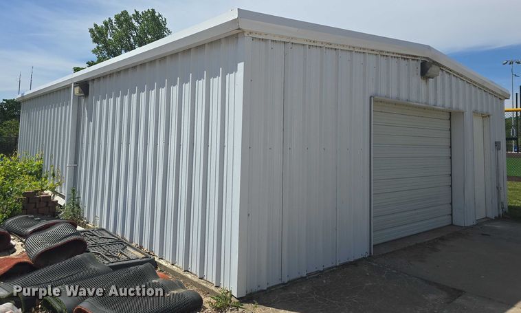 image for item EK5214 Metal building