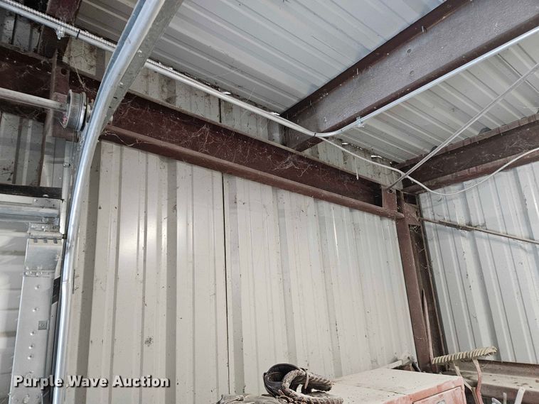 image for item EK5214 Metal building