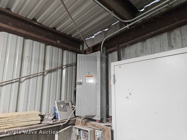 image for item EK5214 Metal building