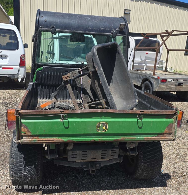 image for item EK5229 2002 John Deere utility vehicle