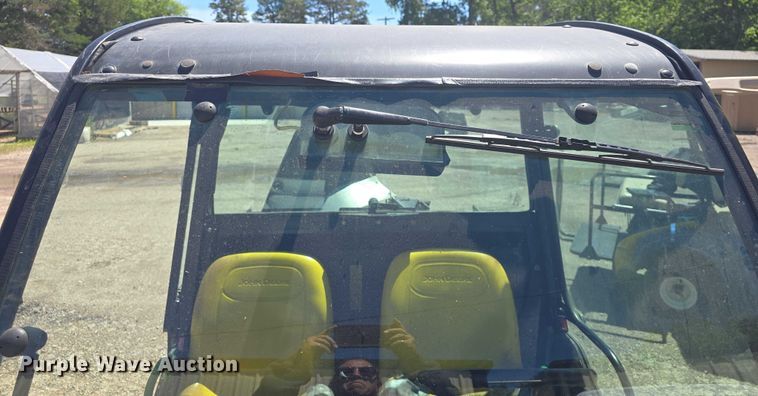 image for item EK5229 2002 John Deere utility vehicle