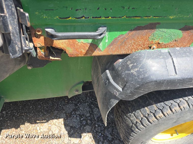 image for item EK5229 2002 John Deere utility vehicle